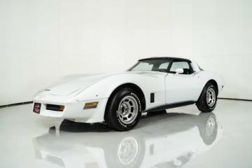 1980 Chevrolet Corvette L48 V8 327CI 1980 Tout compris  