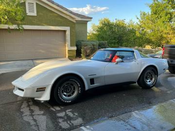 1982 Chevrolet Corvette Tout compris 