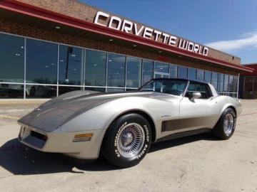 1982 Chevrolet Corvette V8 350CI 1982 Tout compris  