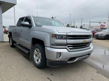 2016 Chevrolet Silverado   LTZ Crew Cab 4WD Tout compris hors homologation 4500e