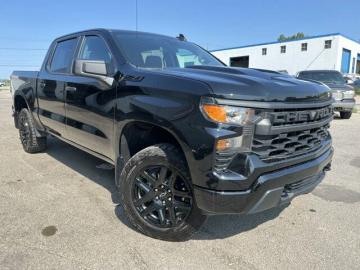 2022 Chevrolet Silverado   Custom Trail Boss Crew Cab 4WD Tout compris hors homologation 4500e