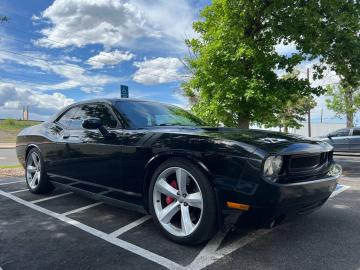 2009 Dodge Challenger SRT8 425 hp 6.1L V8 Tout compris hors homologation 5500e