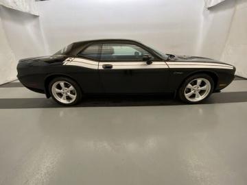 2010 dodge challenger R/T V8 2010 Prix tout compris hors homologation 4500 €