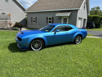 2010 Dodge Challenger Tout compris hors homologation 5500e