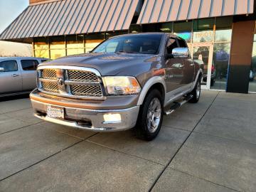 2010 dodge ram  Laramie Crew Cab 4WD  2010 Prix tout compris hors homologation 4500€