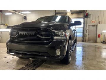 2018 Dodge  RAM Sport Night Crew Cab 4x4 Tout compris hors homologation 4500e