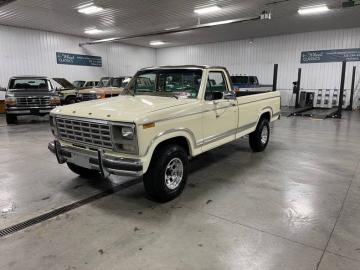 1980 Ford F150 v_ 4*4 1980 Prix tout compris