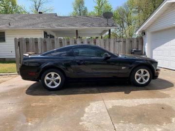 2007 ford mustang gt deluxe coupe rwd GT V8 2007 Prix tout compris Hors homologation 4500€