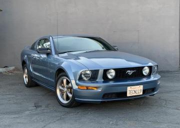 2005 ford mustang GT V8 2005 Prix tout compris hors homologation 4500€