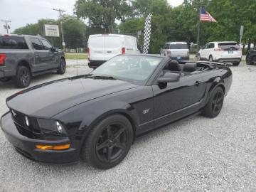 2005 Ford Mustang GT V8 Tout compris hors homologation 4500e