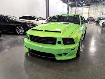 2005 Ford Mustang 300 hp 4.6L V8 Tout compris hors homologation 4500e