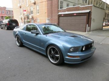 2005 Ford Mustang Tout compris hors homologation 4500e