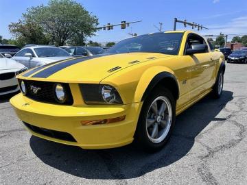 2005 Ford Mustang GT V8 Tout compris hors homologation 4500e