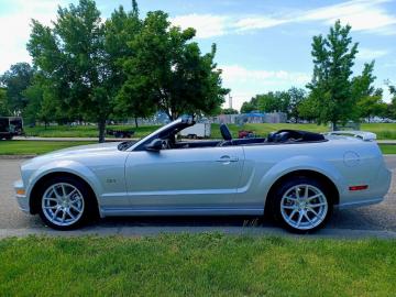 2007 Ford Mustang GT Cabriolet Tout compris hors homologation 4500e