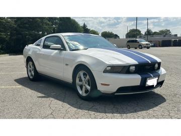 2010 Ford Mustang GT V8 Tout compris hors homologation 4500e