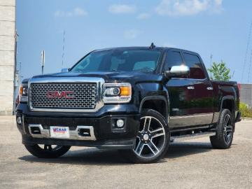 2015 GMC Sierra   6.2L V8 Denali Crew Cab 4WD Tout compris hors homologation 4500e