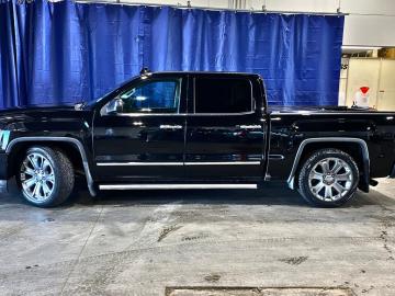 2018 GMC Sierra   6.2L Denali Crew Cab 4WD Tout compris hors homologation 4500e