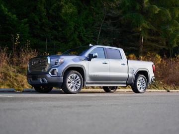 2021 GMC Sierra  6.2L Denali Crew Cab 4X4 Tout compris hors homologation 4500e