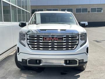 2022 GMC Sierra   Denali Crew Cab 4x4 Tout compris hors homologation 4500e