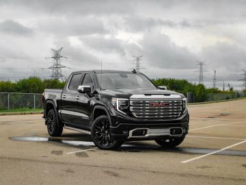 2022 GMC Sierra  Denali Crew Cab 4X4 Tout compris hors homologation 4500e