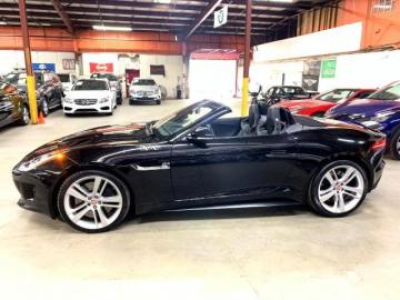 Jaguar F TYPE