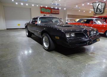 1977 Pontiac Firebird 350 V8 1977 Prix tout compris