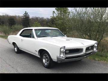 1966 Pontiac GTO 389 V8 1966 Prix tout compris