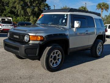 2012 Toyota FJ Cruiser 4X4 Tout compris hors homologation 4500e