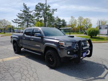 2017 Toyota Tacoma TRD Sport V6 Double Cab LB 4WD 278 hp 3.5L V6 Tout compris hors homologation 4500e