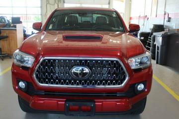 2018 Toyota Tacoma TRD Sport Double Cab 4WD Tout compris hors homologation 4500e