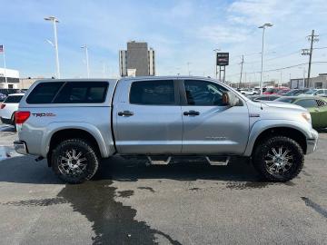 2013 Toyota tundra FFV CrewMax 4WD 5.7L 8cyl Tout compris hors homologation 4500e