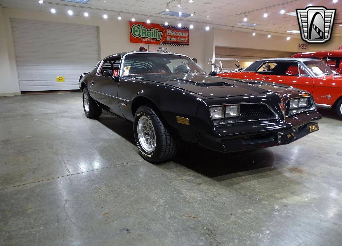 Pontiac Firebird 350 v8 1977 prix tout compris